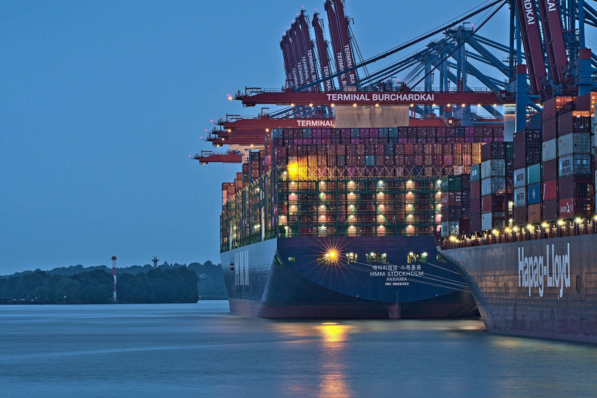 Container ship and port operations